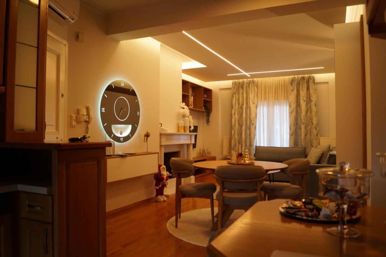 Daphne Luxury Apartment Кастория Экстерьер фото