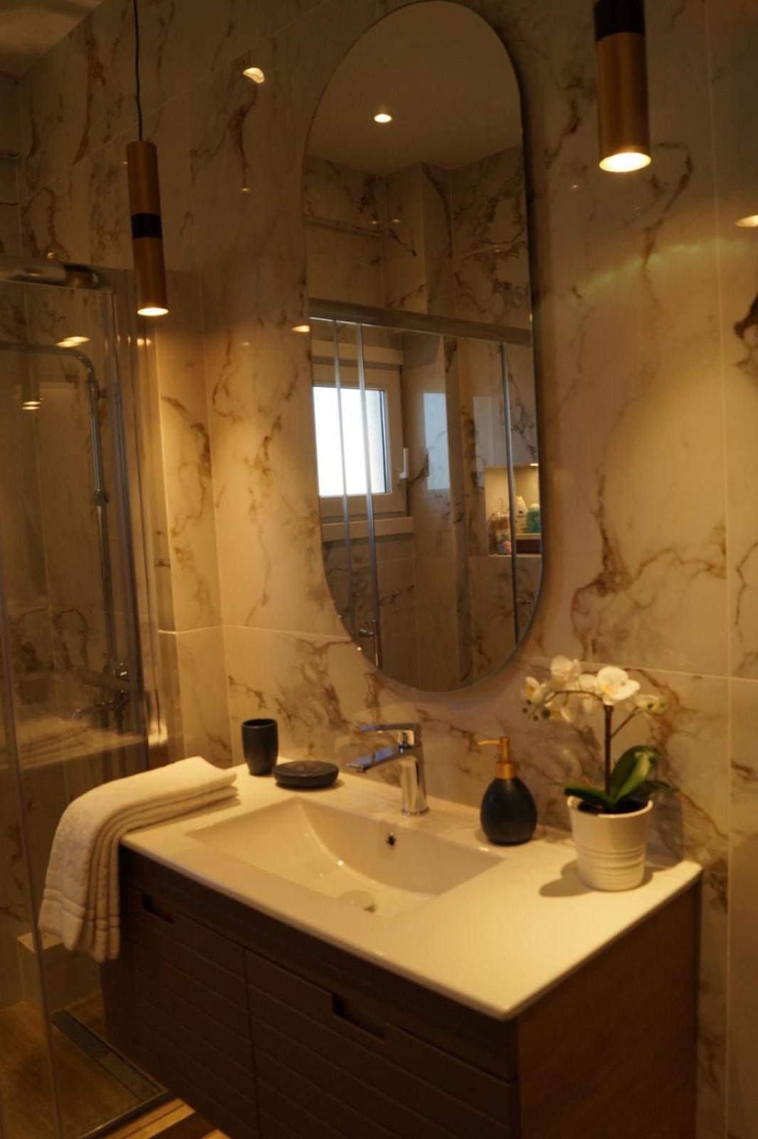 Daphne Luxury Apartment Кастория Экстерьер фото