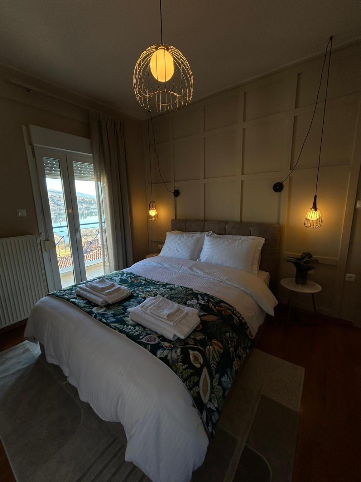 Daphne Luxury Apartment Кастория Экстерьер фото