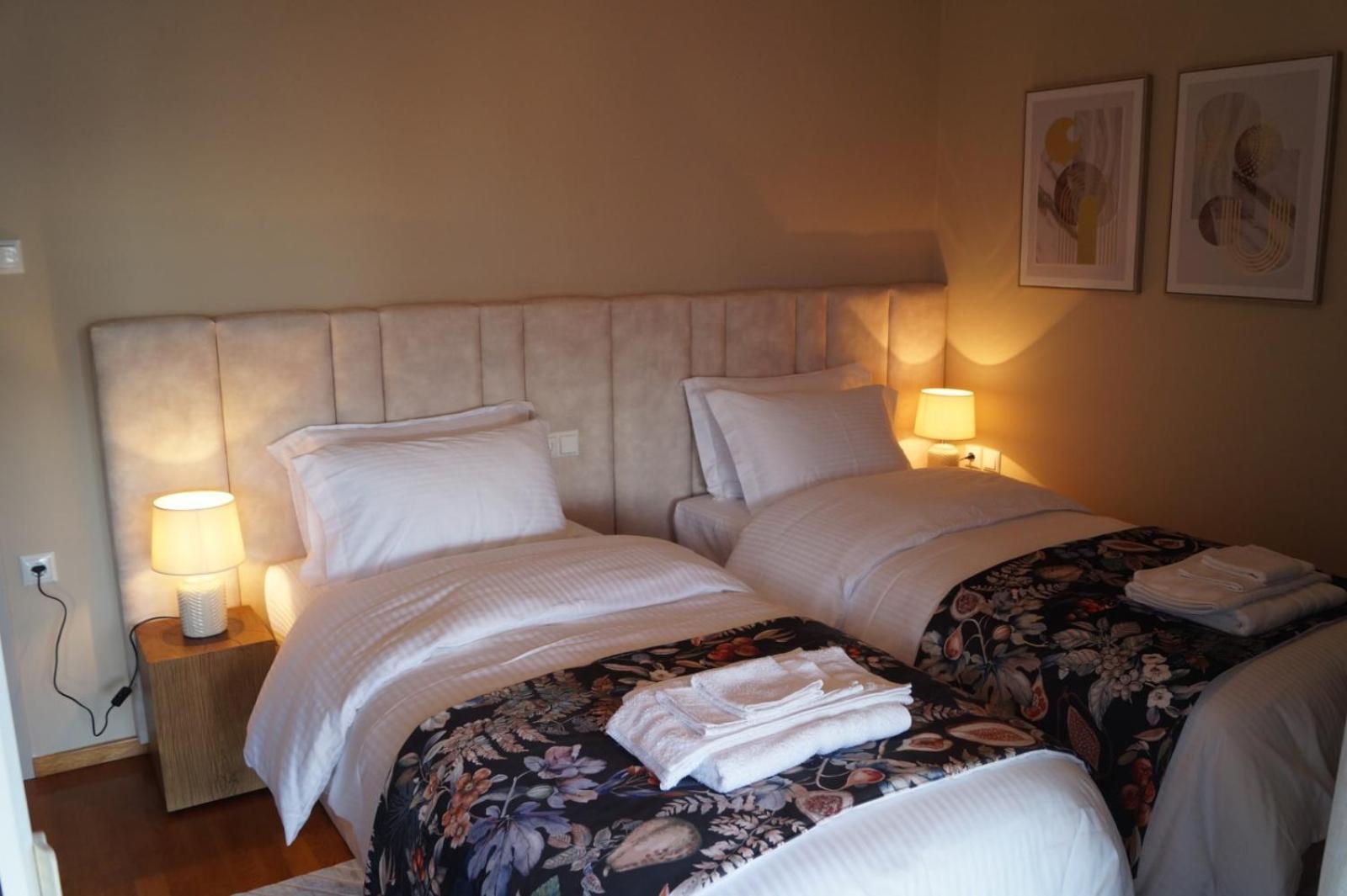 Daphne Luxury Apartment Кастория Экстерьер фото